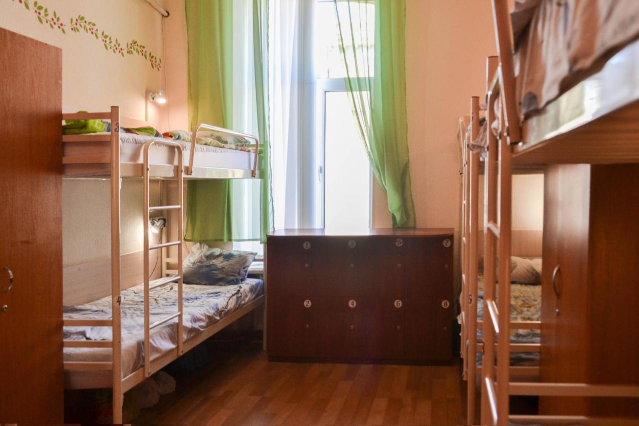 Vishnya Hostel Dnipro Exteriör bild