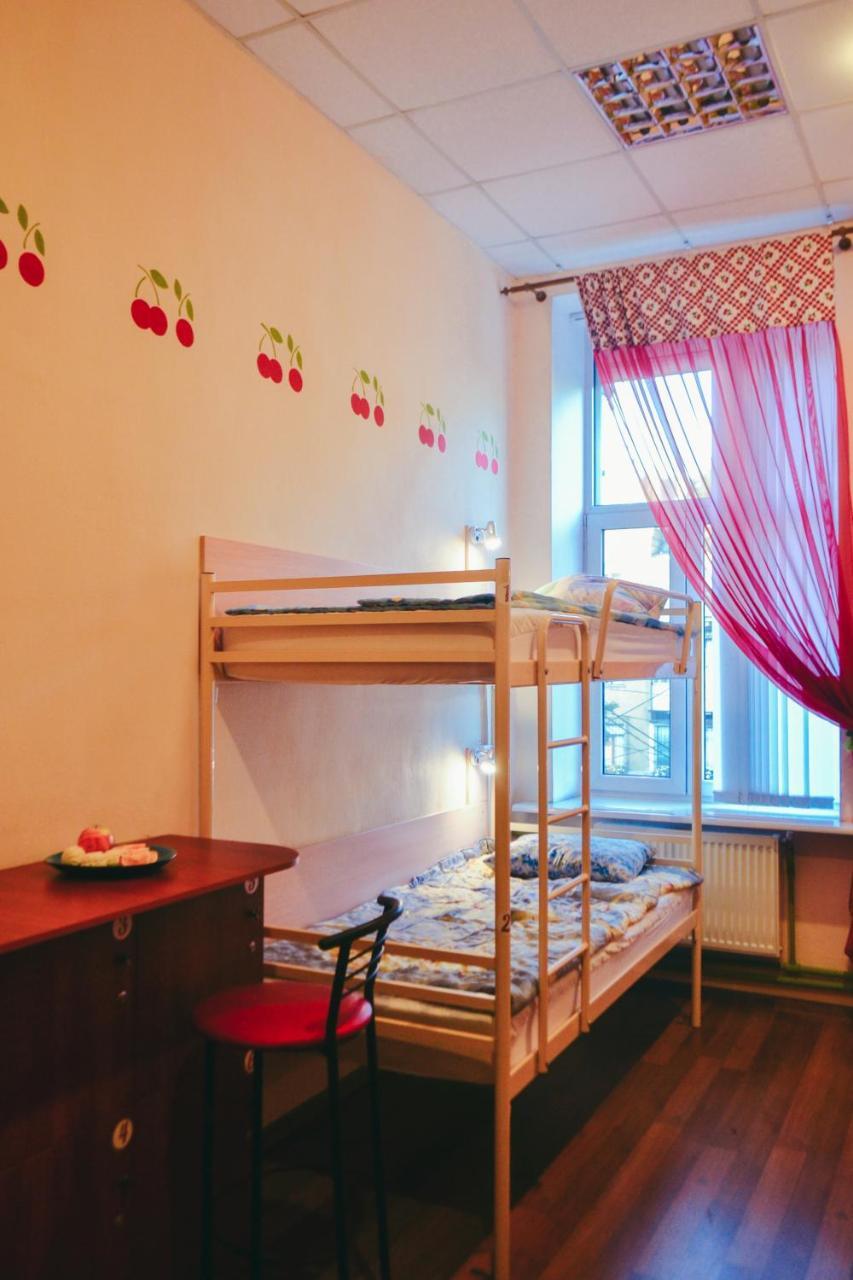 Vishnya Hostel Dnipro Exteriör bild