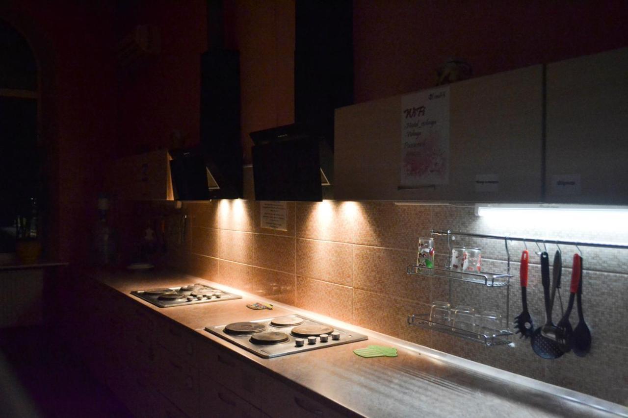 Vishnya Hostel Dnipro Exteriör bild