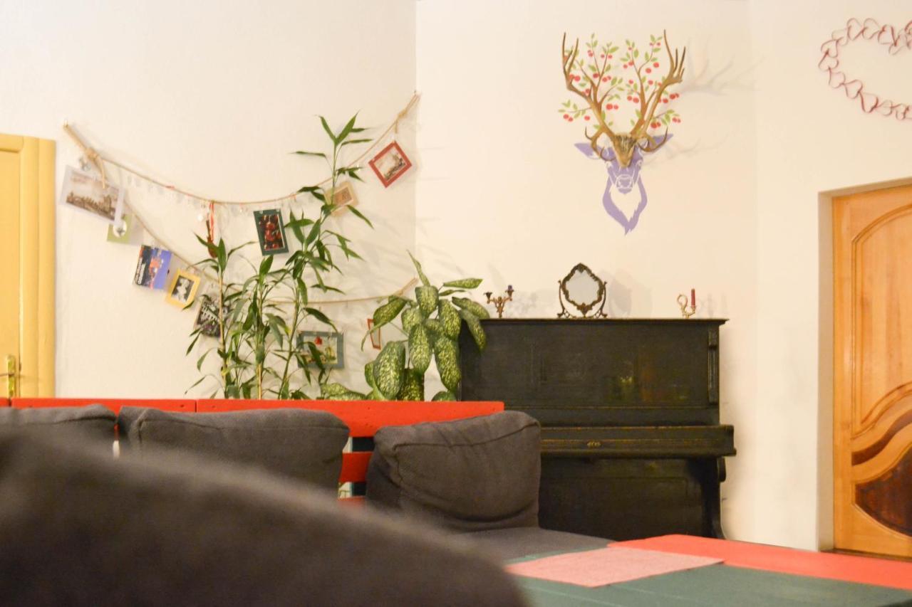 Vishnya Hostel Dnipro Exteriör bild