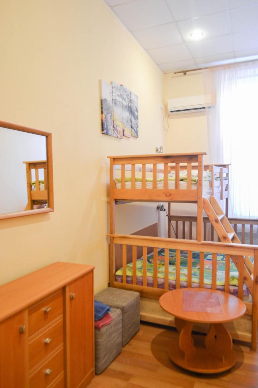 Vishnya Hostel Dnipro Exteriör bild